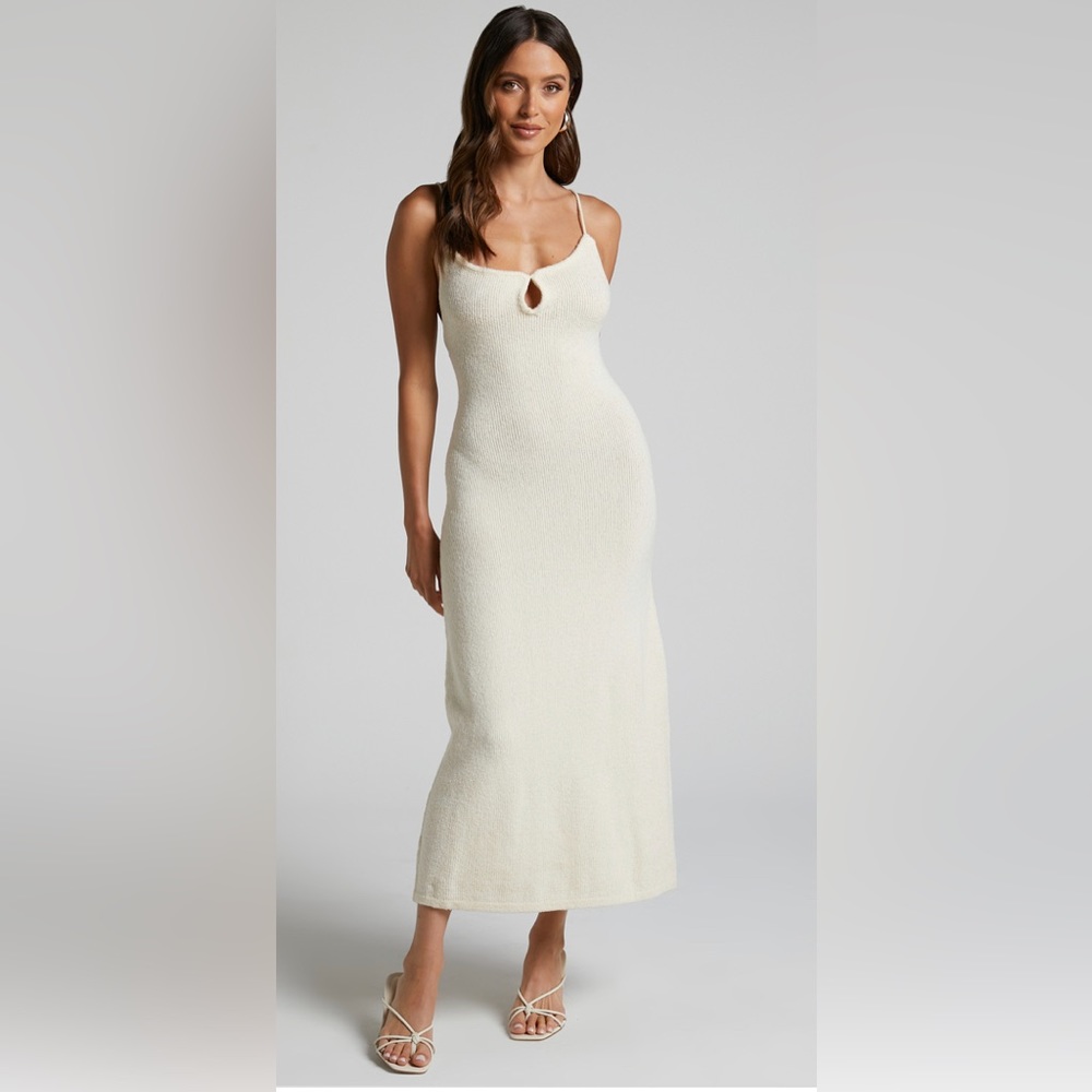 LEIRA MIDI DRESS - KEYHOLE DETAIL LOW BACK KNIT DRESS